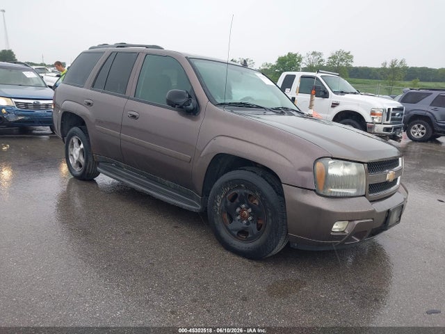 Salvage Chevrolet Trailblazer Image