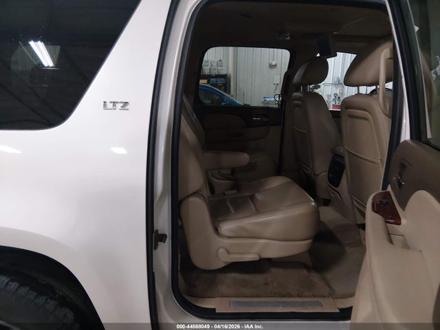 Chevrolet Suburban 1500 Ltz