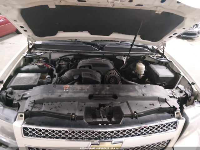 Chevrolet Suburban 1500 Ltz