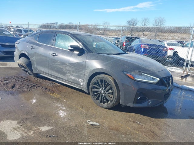 Salvage Nissan Maxima Image