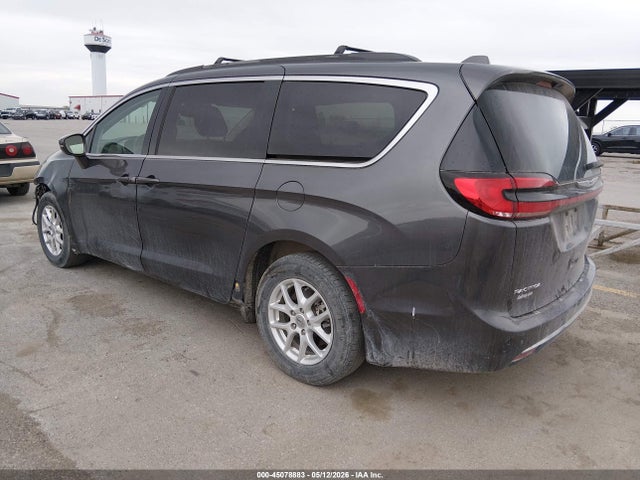 Chrysler Pacifica Touring L