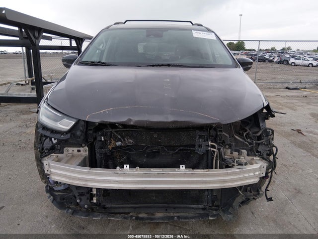 Chrysler Pacifica Touring L