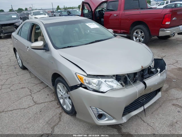 Salvage Toyota Camry Image