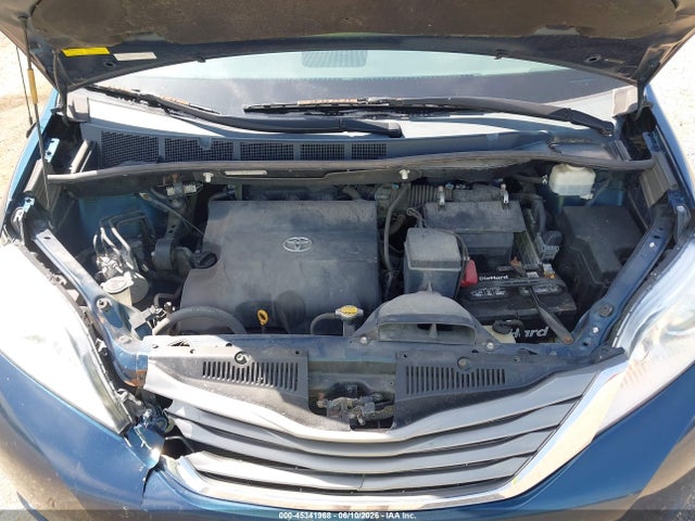 Toyota Sienna Xle 7 Passenger