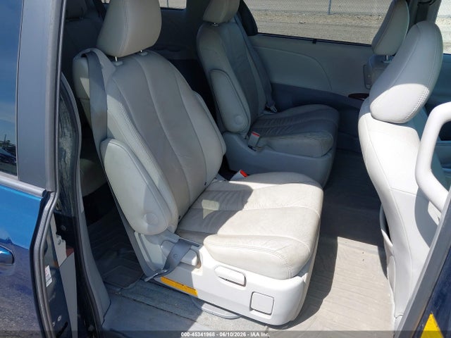 Toyota Sienna Xle 7 Passenger