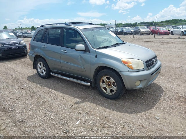 Salvage Toyota RAV4 Image