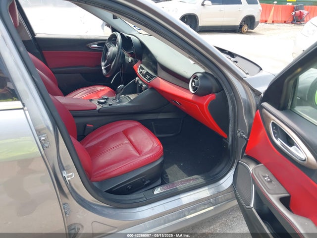 Alfa Romeo Giulia Ti Rwd