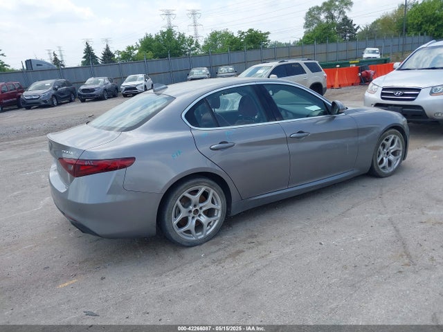 Alfa Romeo Giulia Ti Rwd