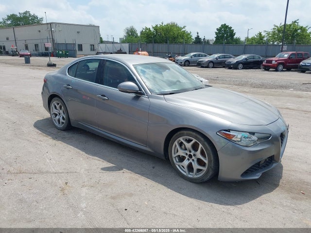 Salvage Alfa Romeo Giulia Image