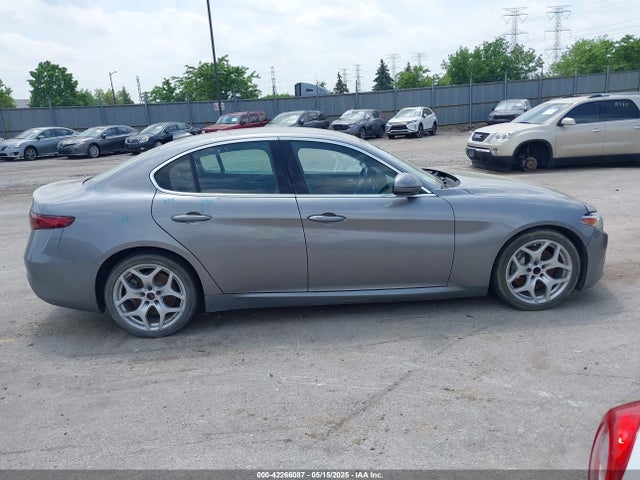 Alfa Romeo Giulia Ti Rwd