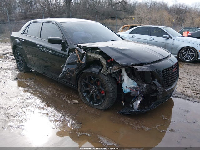 Salvage Chrysler 300 Image