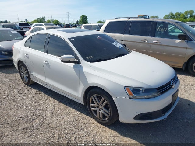 Salvage Volkswagen Jetta Image