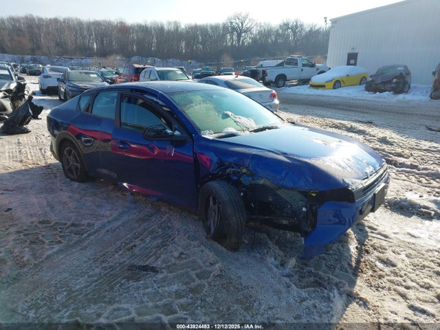 Salvage Kia K4 Image