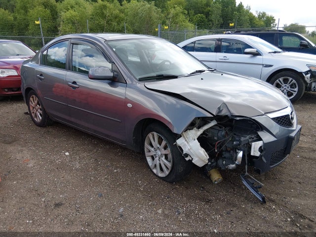 Salvage Mazda Mazda3 Image