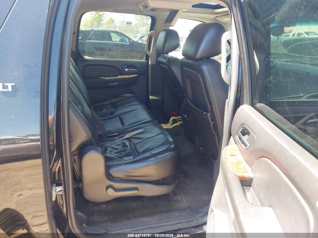 Chevrolet Suburban 1500 Lt