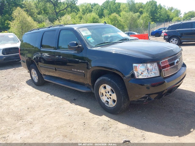 Salvage Chevrolet Suburban 1500 Image