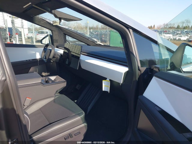 Tesla Cybertruck All-wheel Drive
