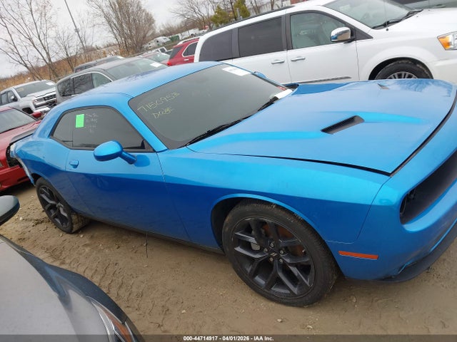 Dodge Challenger Sxt