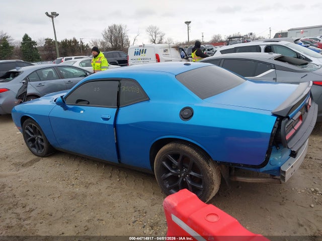Dodge Challenger Sxt