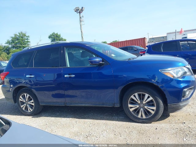 Nissan Pathfinder Sv