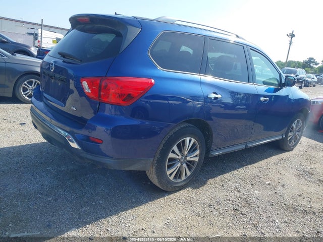Nissan Pathfinder Sv