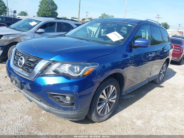Nissan Pathfinder Sv