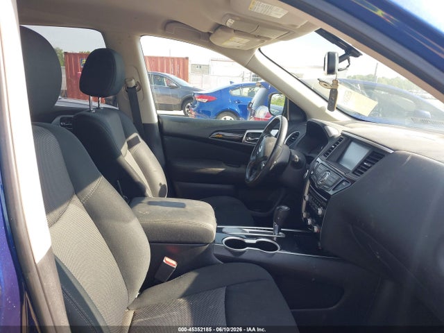 Nissan Pathfinder Sv