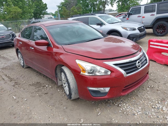 Salvage Nissan Altima Image