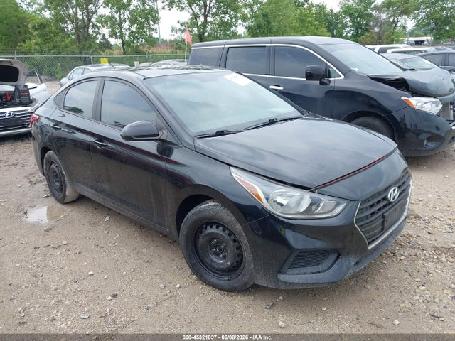 Salvage Hyundai ACCENT Image