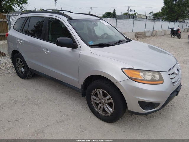 Salvage Hyundai SANTA FE Image