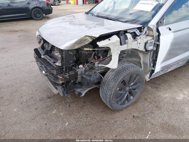 Volkswagen Taos 1.5t S