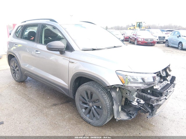 Salvage Volkswagen Taos Image