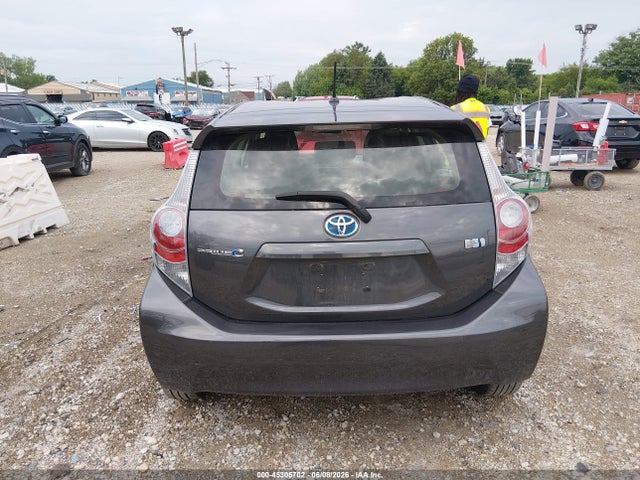 Toyota Prius c Two
