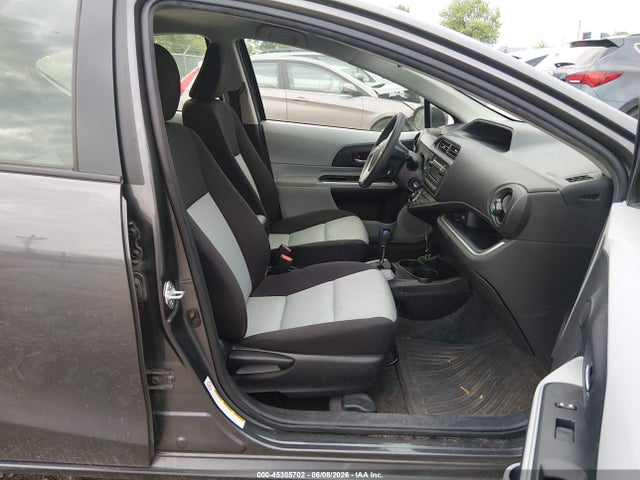 Toyota Prius c Two