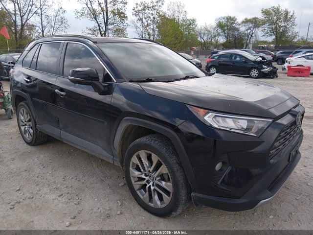 Salvage Toyota RAV4 Image