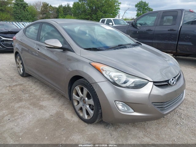 Salvage Hyundai ELANTRA Image