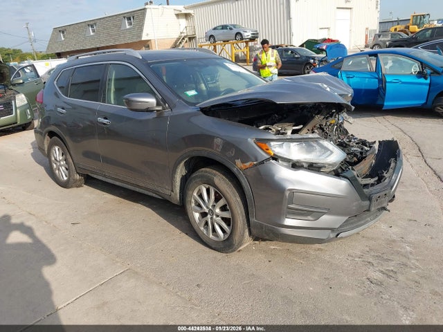 Salvage Nissan Rogue Image
