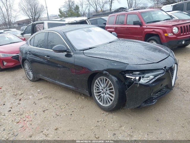 Salvage Alfa Romeo Giulia Image