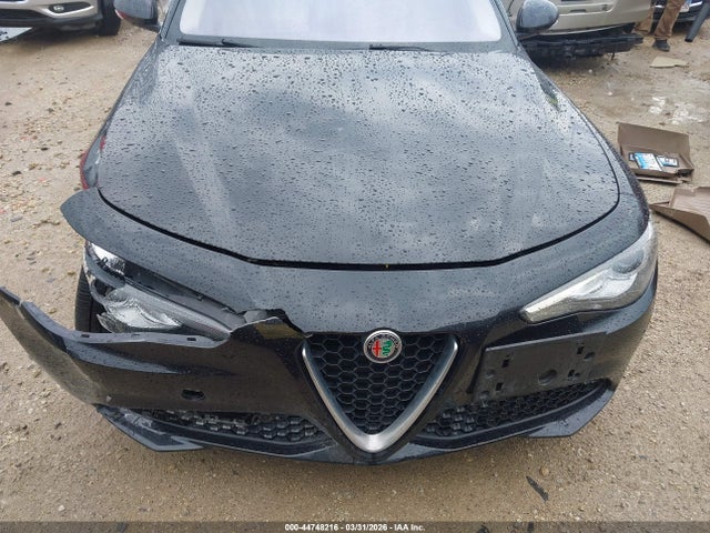 Alfa Romeo Giulia Ti Awd