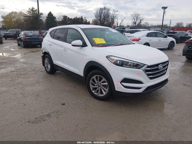Salvage Hyundai TUCSON Image