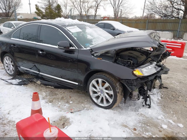 Salvage Volvo S80 Image