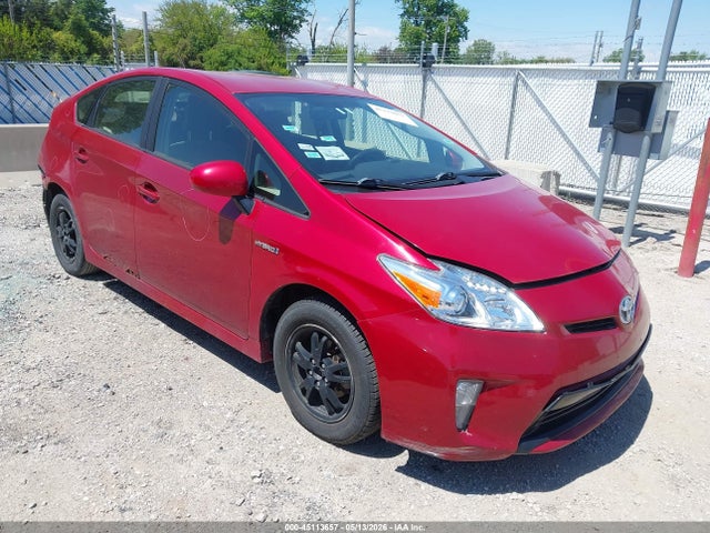 Salvage Toyota Prius Image