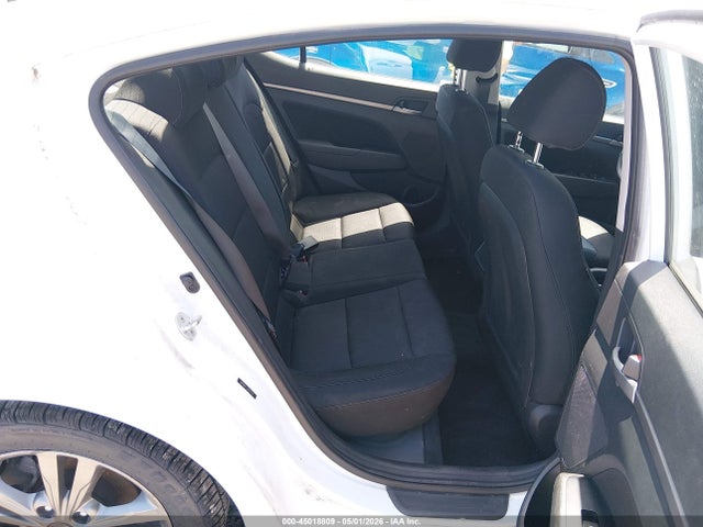 Hyundai ELANTRA Sel