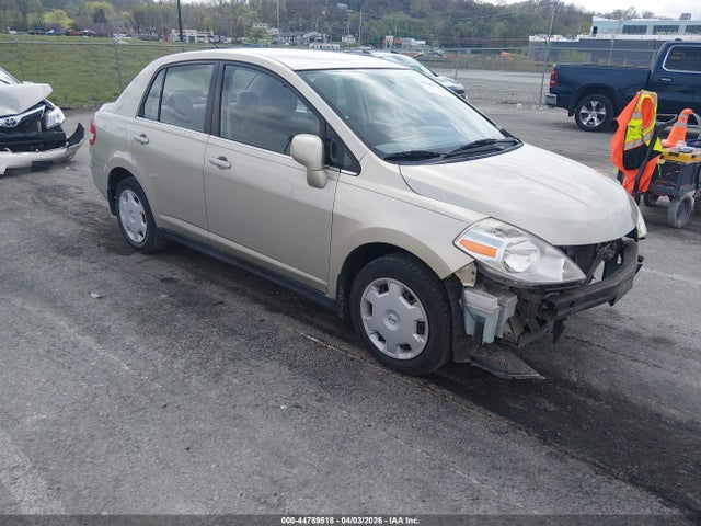 Salvage Nissan Versa Image
