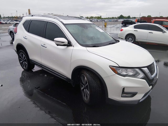 Salvage Nissan Rogue Image