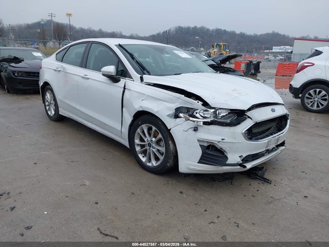 Salvage Ford Fusion Image