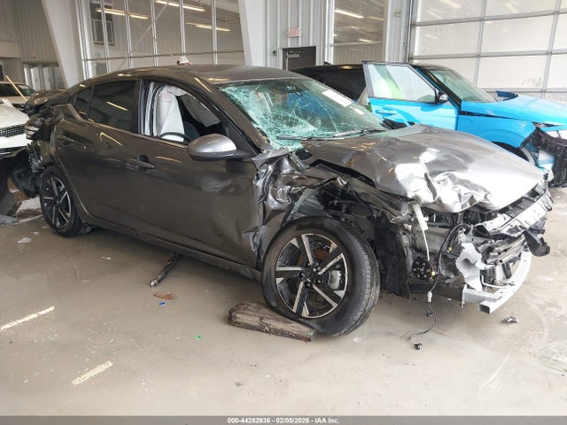 Salvage Nissan Sentra Image