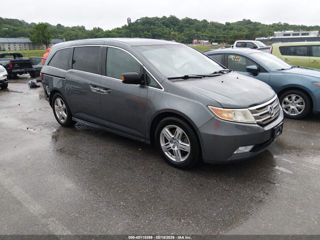 Salvage Honda Odyssey Image