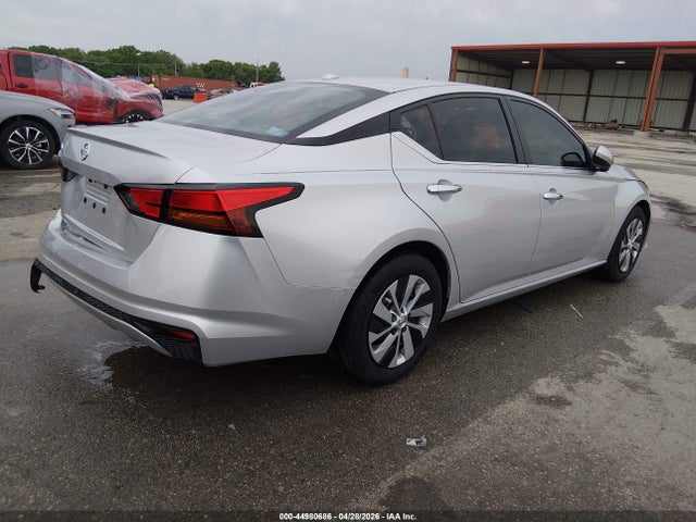 Nissan Altima S Fwd