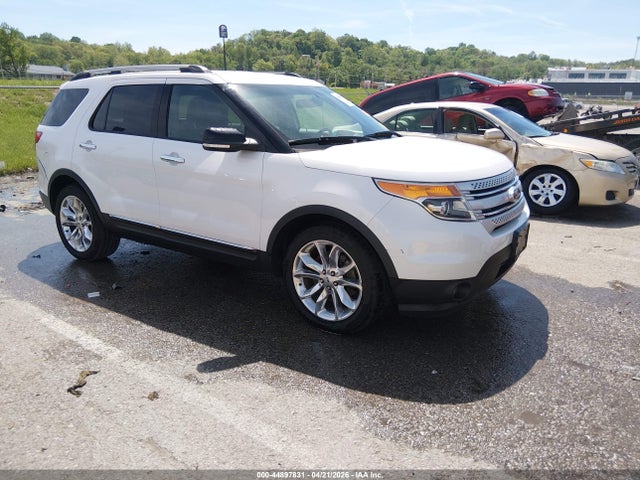 Salvage Ford Explorer Image